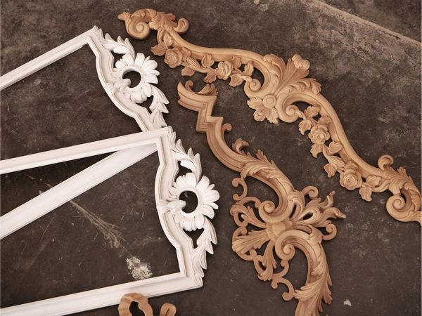 Assortimento di arredi decorativi in legno  - Asta La casa moderna - Associazione Nazionale - Case d'Asta italiane