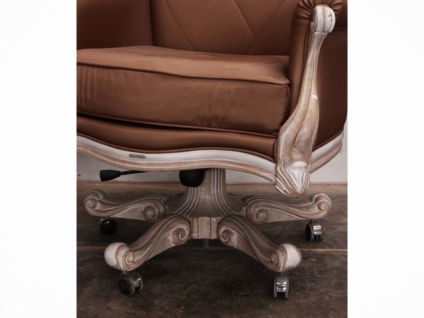 Poltrona girevole da scrivania imbottita  - Asta La casa moderna - Associazione Nazionale - Case d'Asta italiane