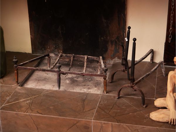 Set da camino  - Asta La casa moderna - Associazione Nazionale - Case d'Asta italiane