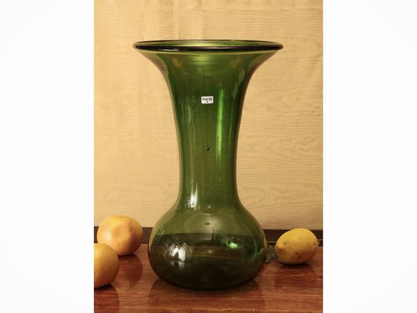 Grande vaso a tromba in vetro verde di Empoli  - Asta La casa moderna - Associazione Nazionale - Case d'Asta italiane