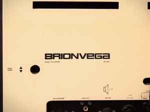 Pier Giacomo e Achille Castiglioni : Radio stereo giradischi RR126 per Brionvega  - Asta La casa moderna - Associazione Nazionale - Case d'Asta italiane