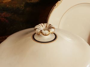 Servizio di piatti in porcellana, modello Cavendish, Wedgwood  - Asta La casa moderna - Associazione Nazionale - Case d'Asta italiane