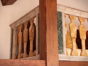 Balaustra ad angolo in legno laccato  - Asta La casa moderna - Associazione Nazionale - Case d'Asta italiane