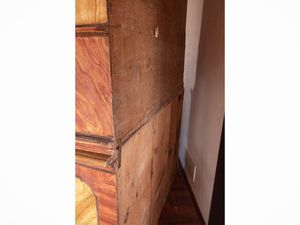 Credenza a due corpi in legno laccato  - Asta La casa moderna - Associazione Nazionale - Case d'Asta italiane