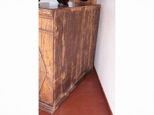 Credenza in legno tenero  - Asta La casa moderna - Associazione Nazionale - Case d'Asta italiane