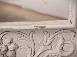 Grande cornice in legno intagliato e laccato bianco  - Asta La casa moderna - Associazione Nazionale - Case d'Asta italiane