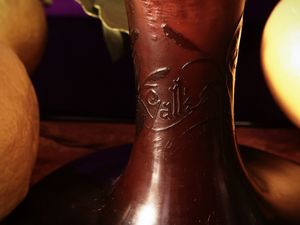 Émile Gallé : Lampada 'Veilleuse' in vetro doppio a cammeo  - Asta La casa moderna - Associazione Nazionale - Case d'Asta italiane