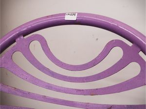 Serie di quattro sedie da giardino laccate lilla  - Asta La casa moderna - Associazione Nazionale - Case d'Asta italiane