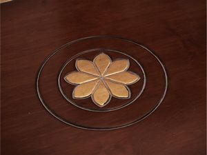 Tavolino basso da salotto in legno tenero  - Asta La casa moderna - Associazione Nazionale - Case d'Asta italiane