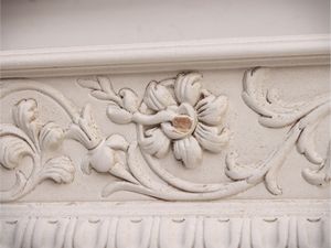 Grande cornice in legno intagliato e laccato bianco  - Asta La casa moderna - Associazione Nazionale - Case d'Asta italiane