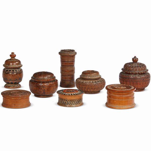 ASSORTIMENTO DI SCATOLE, ITALIA CENTRALE, SECOLI XVIII/XIX  - Asta INTERNATIONAL FINE ART - Associazione Nazionale - Case d'Asta italiane