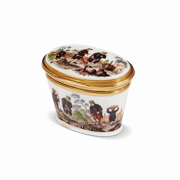 TABACCHIERA, MEISSEN, SECOLO XVIII  - Asta INTERNATIONAL FINE ART - Associazione Nazionale - Case d'Asta italiane