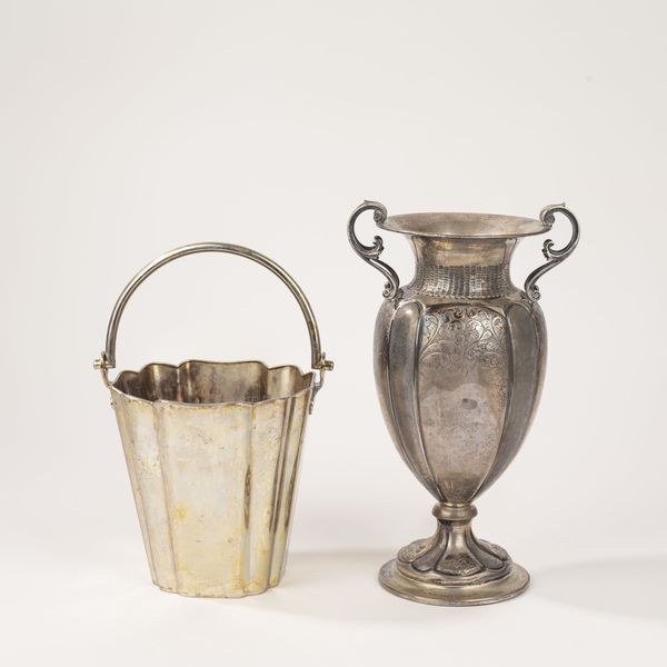 Vaso e secchiello  - Asta Argenti del XX Secolo - Associazione Nazionale - Case d'Asta italiane