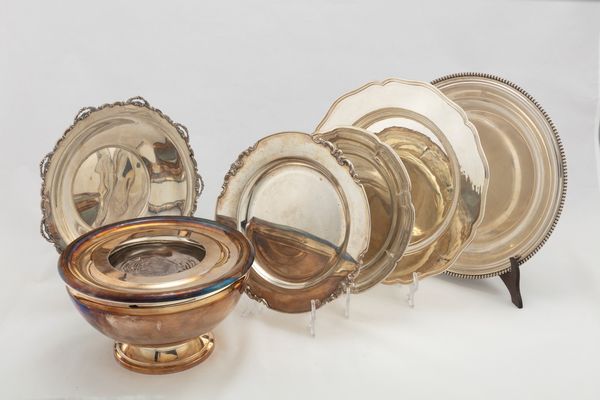 Cinque piatti e una coppa  - Asta Argenti del XX Secolo - Associazione Nazionale - Case d'Asta italiane