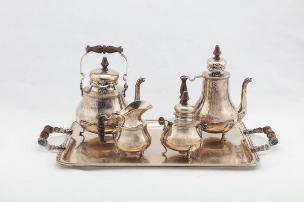 Servizio da t e caff con vassoio  - Asta Argenti del XX Secolo - Associazione Nazionale - Case d'Asta italiane