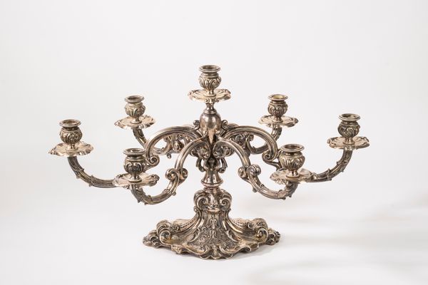 Candelabro da tavolo a sette fiamme  - Asta Argenti del XX Secolo - Associazione Nazionale - Case d'Asta italiane