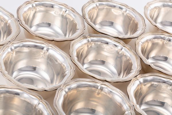 Miracoli : Dodici ciotole lavadita  - Asta Argenti del XX Secolo - Associazione Nazionale - Case d'Asta italiane