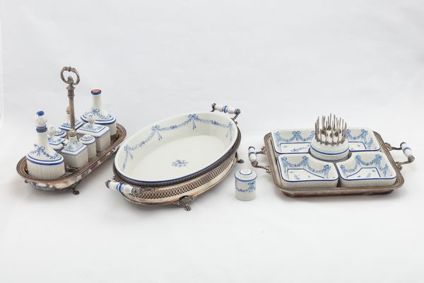 Gruppo di tre oggetti  - Asta Argenti del XX Secolo - Associazione Nazionale - Case d'Asta italiane