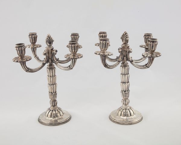 Coppia di candelabri  - Asta Argenti del XX Secolo - Associazione Nazionale - Case d'Asta italiane
