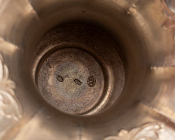 Vaso e scatola  - Asta Argenti del XX Secolo - Associazione Nazionale - Case d'Asta italiane