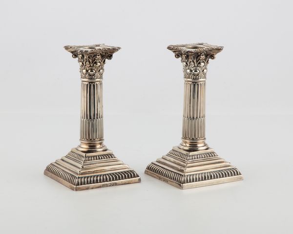 Coppia di candelieri  - Asta Argenti del XX Secolo - Associazione Nazionale - Case d'Asta italiane