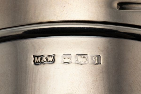 Scatola e fiaschetta  - Asta Argenti del XX Secolo - Associazione Nazionale - Case d'Asta italiane