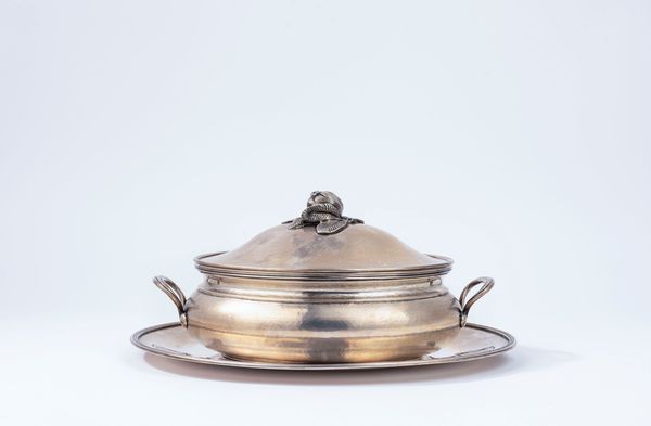 Zuppiera con piatto  - Asta Argenti del XX Secolo - Associazione Nazionale - Case d'Asta italiane
