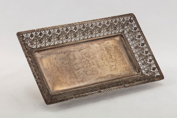 Piccolo vassoio  - Asta Argenti del XX Secolo - Associazione Nazionale - Case d'Asta italiane