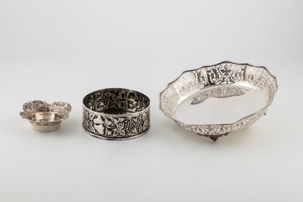 Tre ciotole centrotavola  - Asta Argenti del XX Secolo - Associazione Nazionale - Case d'Asta italiane