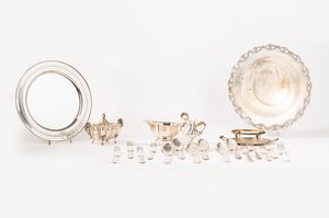 Lotto di ventidue oggetti  - Asta Argenti del XX Secolo - Associazione Nazionale - Case d'Asta italiane