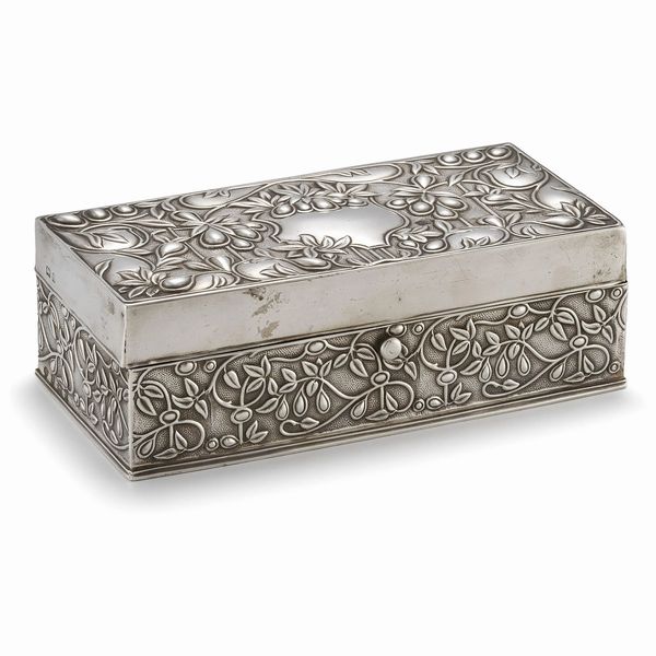 SCATOLA DA TAVOLO, BIRMINGHAM, 1902, ARGENTIERE WILLIAM HUTTON & SONS LTD  - Asta Argenti italiani ed europei - Associazione Nazionale - Case d'Asta italiane