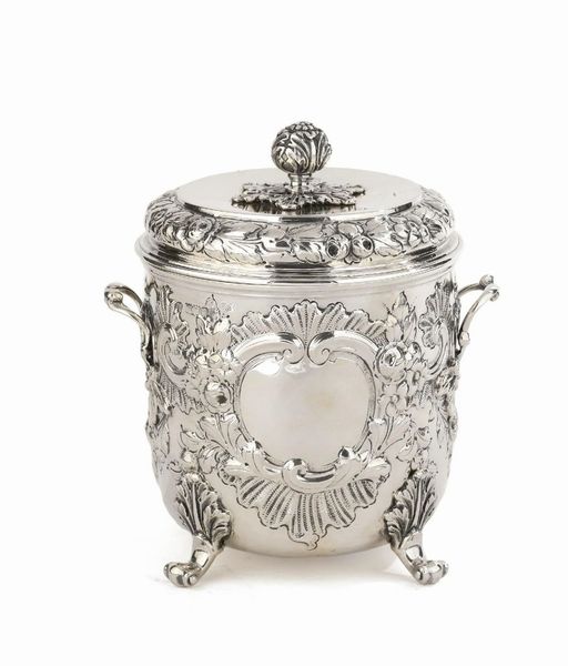 COPPA CON COPERCHIO, LONDRA, 1899, ARGENTIERE CHARLES STUART HARRYS  - Asta Argenti italiani ed europei - Associazione Nazionale - Case d'Asta italiane