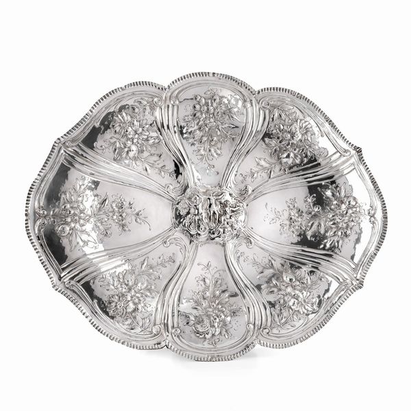 DUE PIATTI DA PARATA, MADRID, 1804, ARGENTIERE C. MUNOZ  - Asta Argenti italiani ed europei - Associazione Nazionale - Case d'Asta italiane