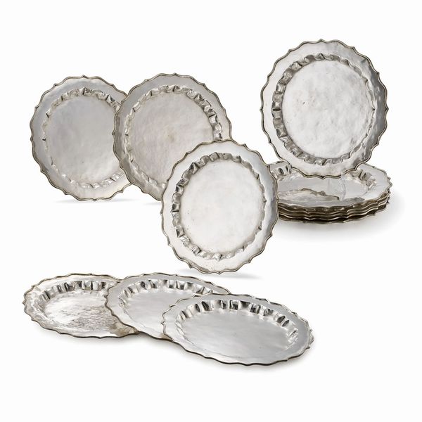 DODICI PIATTI, SECOLO XX  - Asta Argenti italiani ed europei - Associazione Nazionale - Case d'Asta italiane