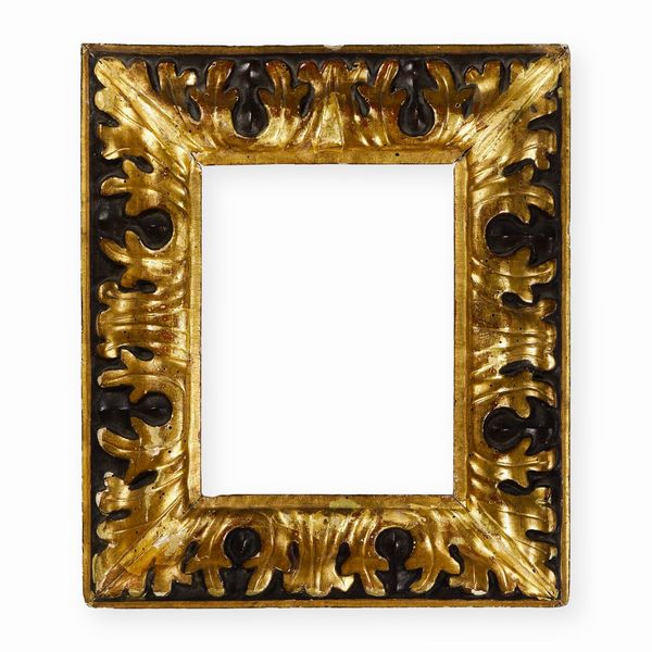 Cornice intagliata, dipinta e dorata. Lombardia XVII secolo  - Asta Cornici antiche - Associazione Nazionale - Case d'Asta italiane
