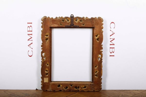 Cornice intagliata e dorata. Italia centrale XVII secolo  - Asta Cornici antiche - Associazione Nazionale - Case d'Asta italiane
