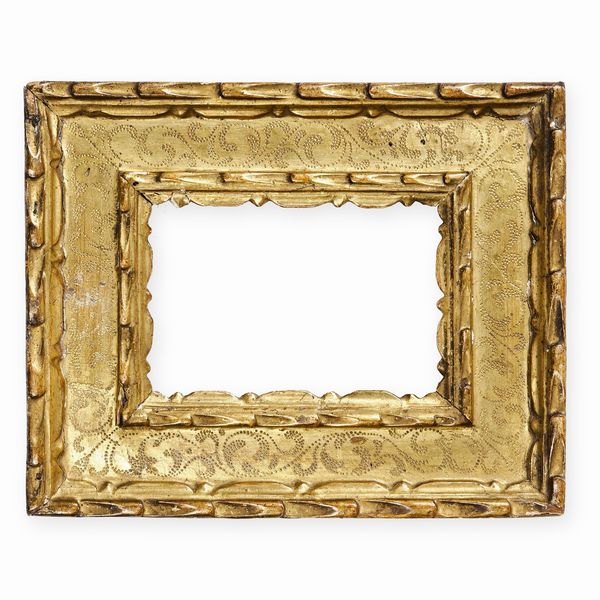 Cornice a cassetta in legno bulinato, intagliato e dorato, Emilia, XVII-XVIII secolo  - Asta Cornici antiche - Associazione Nazionale - Case d'Asta italiane