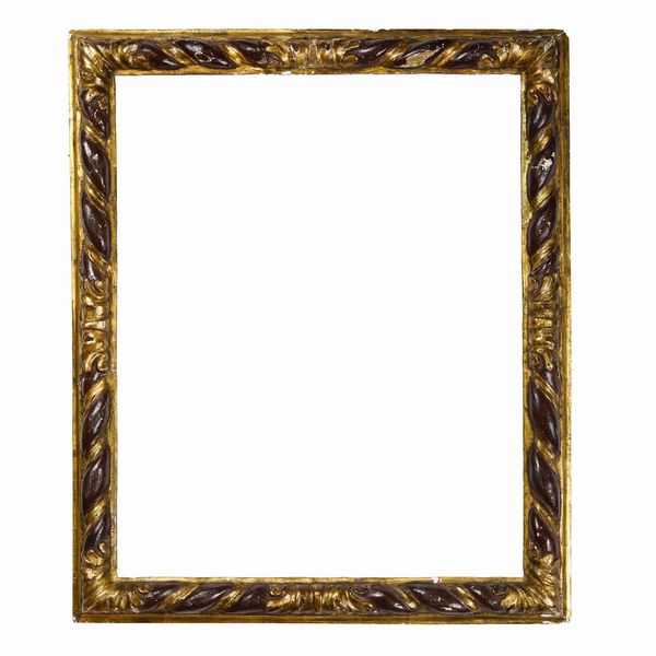 Cornice in legno intagliato, dipinto e dorato. Lombardia XVII secolo  - Asta Cornici antiche - Associazione Nazionale - Case d'Asta italiane