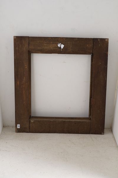 Cornice in noce intagliato. Piemonte, fine XVII secolo  - Asta Cornici antiche - Associazione Nazionale - Case d'Asta italiane