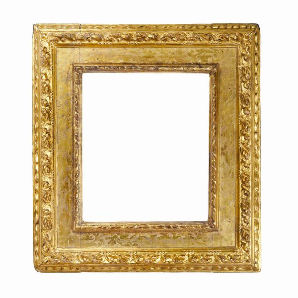 Cornice a cassetta in legno intagliato, bulinato e dorato. Emilia XVII secolo  - Asta Cornici antiche - Associazione Nazionale - Case d'Asta italiane