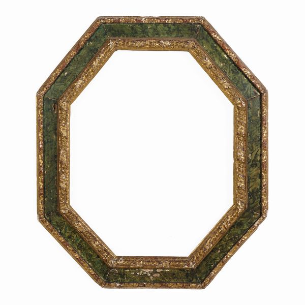 Cornice ottagonale in legno intagliato, laccato e dorato. Marche XVIII secolo  - Asta Cornici antiche - Associazione Nazionale - Case d'Asta italiane