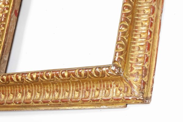 Cornice in legno intagliato e dorato. Italia centrale XVII secolo  - Asta Cornici antiche - Associazione Nazionale - Case d'Asta italiane