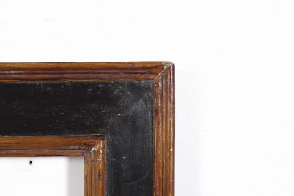 Cornice a cassetta in legno dipinto ed ebanizzato. Italia centrale XVIII secolo  - Asta Cornici antiche - Associazione Nazionale - Case d'Asta italiane