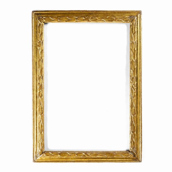 Cornice in legno dorato. Italia centrale XVIII secolo  - Asta Cornici antiche - Associazione Nazionale - Case d'Asta italiane