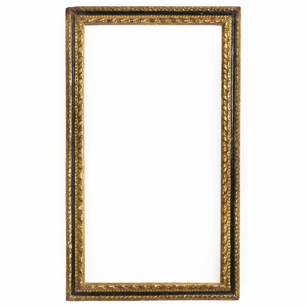 Cornice a cassetta in legno intagliato, laccato e dorato. XVII-XVIII secolo  - Asta Cornici antiche - Associazione Nazionale - Case d'Asta italiane