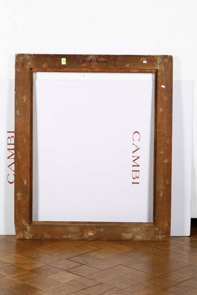 Coppia di cornici in legno intagliato e dorato. Italia centrale XVIII secolo  - Asta Cornici antiche - Associazione Nazionale - Case d'Asta italiane