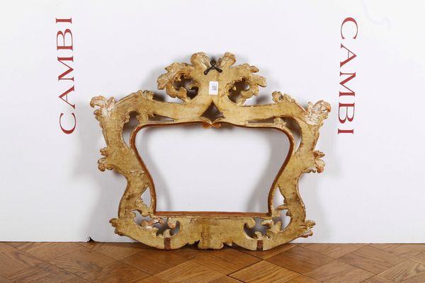 Cornice in legno intagliato e dorato. Emilia XVIII secolo  - Asta Cornici antiche - Associazione Nazionale - Case d'Asta italiane