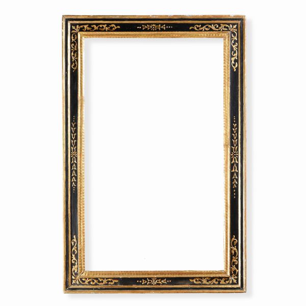 Cornice a cassetta in legno ebanizzato con decori in dorati. Italia Centrale, XVII secolo  - Asta Cornici antiche - Associazione Nazionale - Case d'Asta italiane