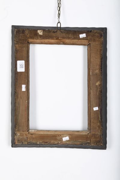 Cornice in legno dipinto e dorato con sagoma a vassoio chiuso. Bologna XVII-XVIII secolo  - Asta Cornici antiche - Associazione Nazionale - Case d'Asta italiane