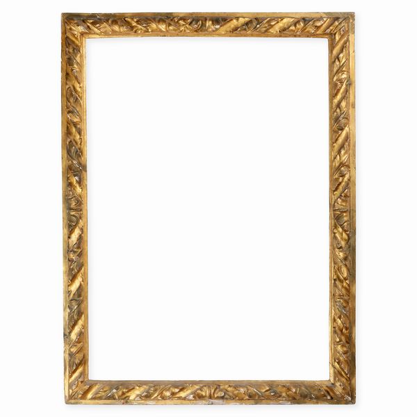 Cornice in legno intagliato e dorato. Italia centrale, XVII secolo  - Asta Cornici antiche - Associazione Nazionale - Case d'Asta italiane
